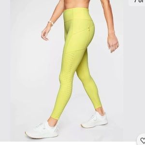 Athleta contender 7/8 leggings with side pockets